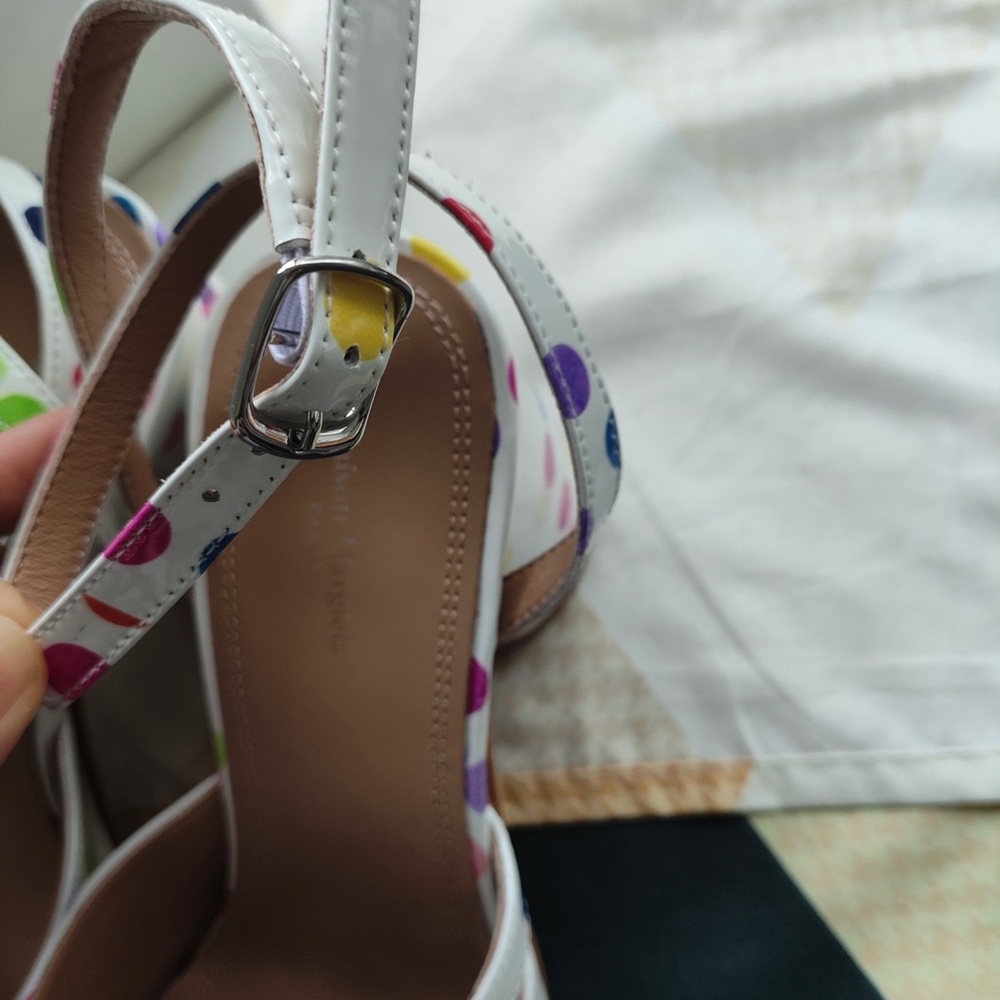 Maison Martin Margiela White Polka Dot Tabi Flats with Multicolor Dots - Picture 3 of 7